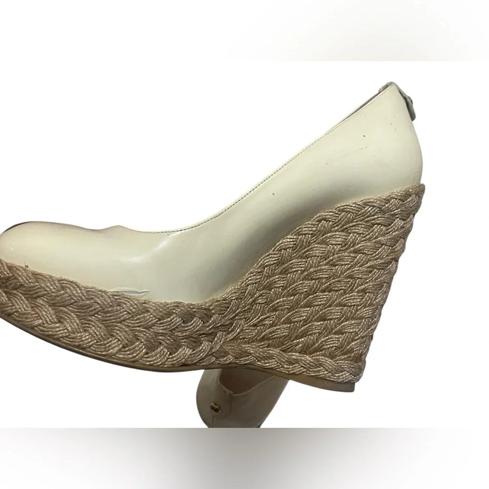 ❤️Stuart Weitzman white leather wedges. Look at all pictures for small flaws.